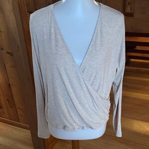 Old Navy Women's Size XL Sunday Sleep Oatmeal Cream Wrap Top